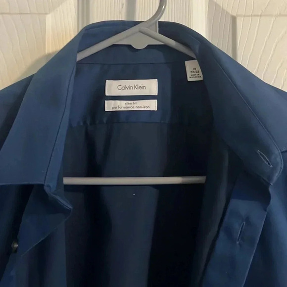 Clavin Klein Button Down Shirt - Picture 3 of 3